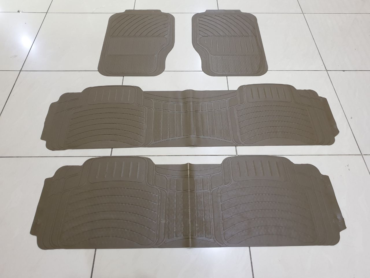 Jual Car Carpet Karpet Mobil Import Universal Baris Hitam Cream